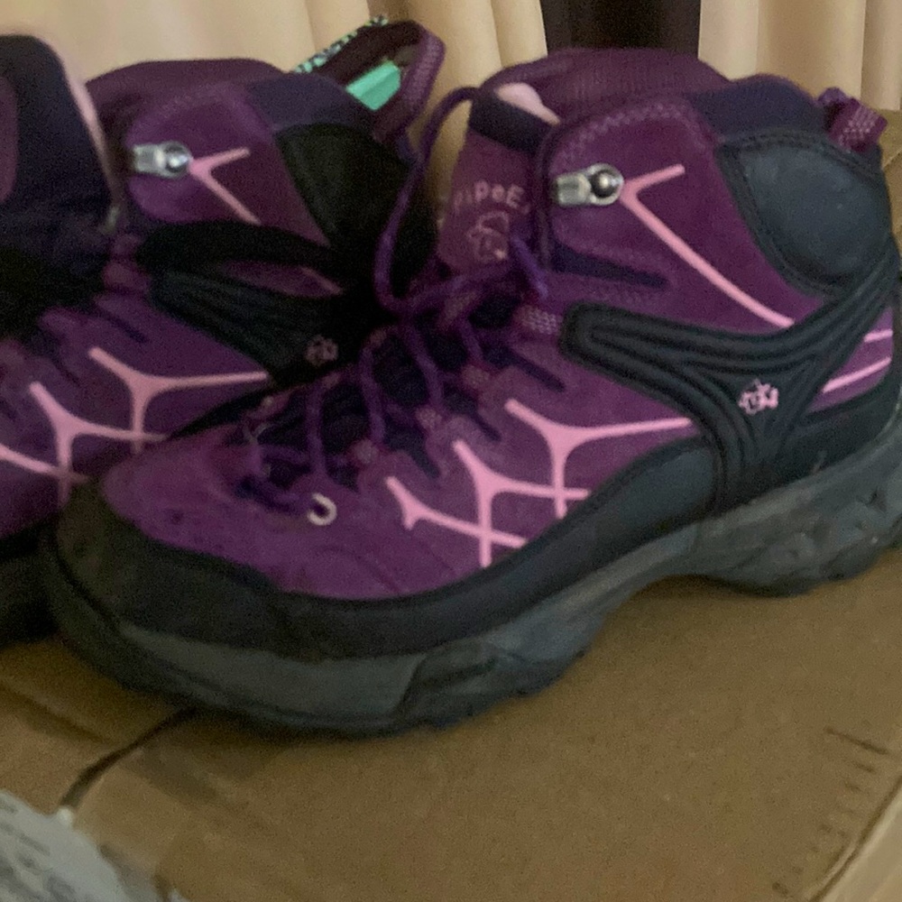 PipeElder outdoor boots. 7
